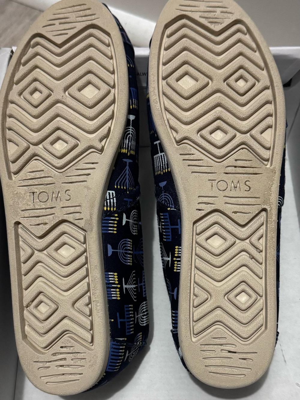 TOMS Navy Blue Fuzzy Lined Slip-On Shoe - Picture 3 of 3
